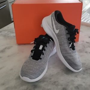 Nike flex experience rn 7